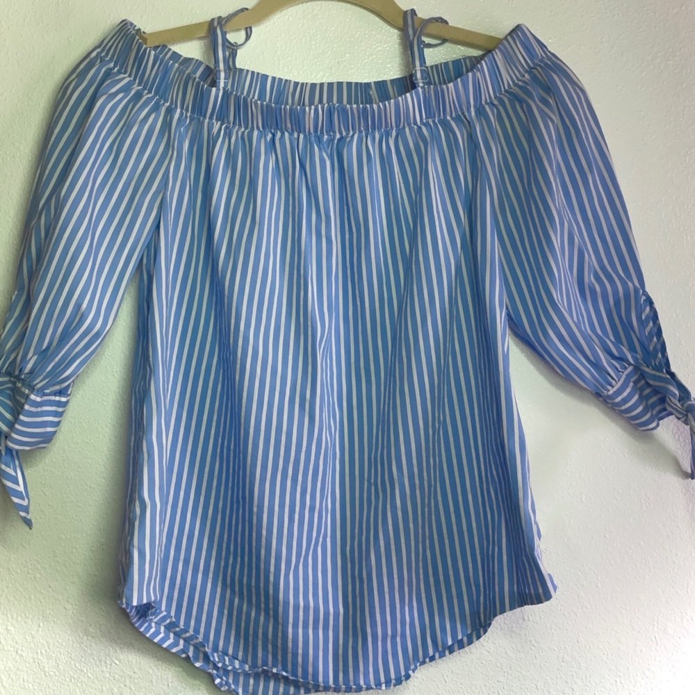 Size- Cs, Color- Blue striped, Brand- iZ Byer